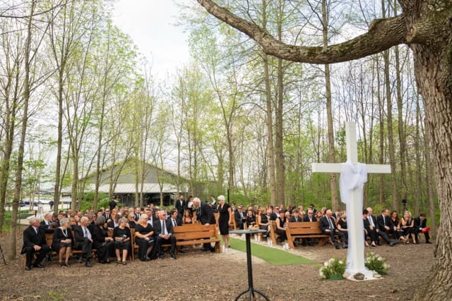 Guests finding their seats before wedding ceremony at Retreat 21 outdoor space